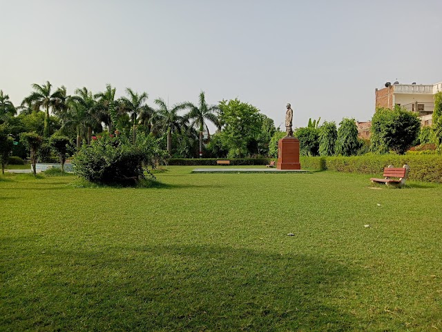 Etawah_Etawah_company_garden_2