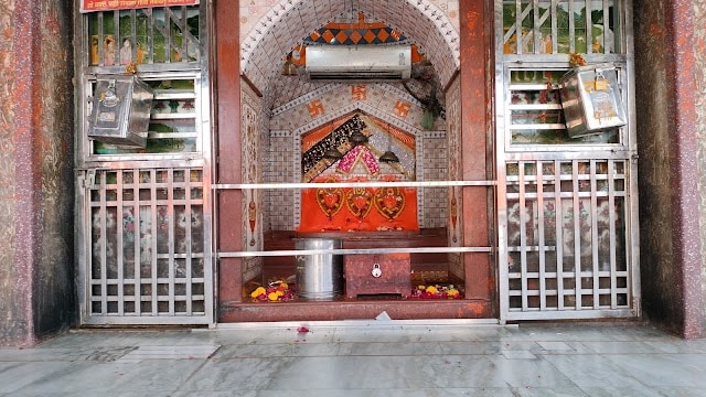 Etawah_Kali_bah_temple_2