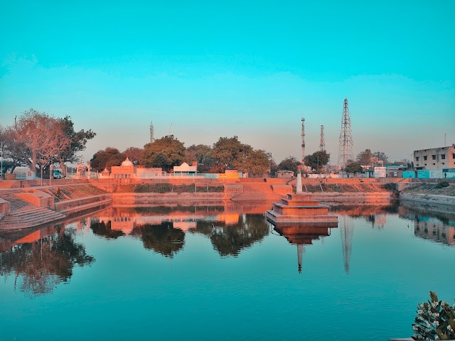 Etawah_Pakka_talab_2