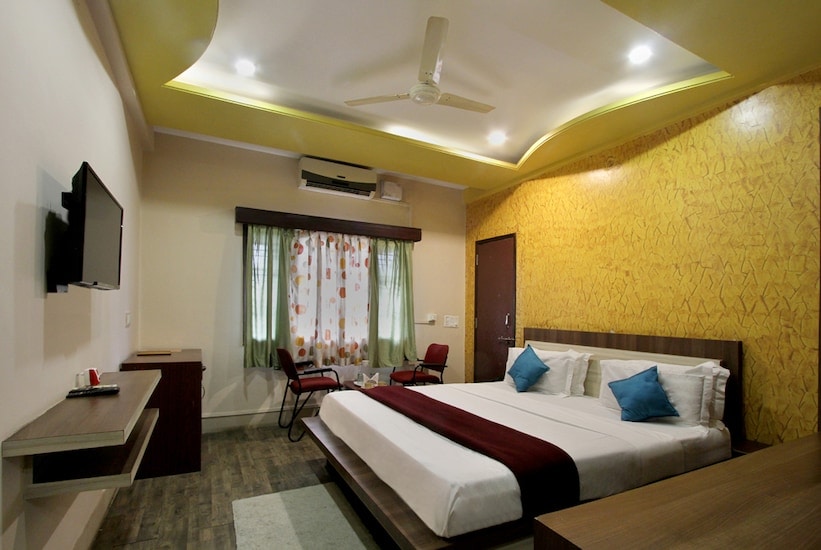 Gulbarga_Hotel_heritage_inn_3