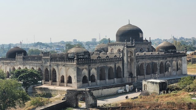 Gulbarga_Jama_masjid_1