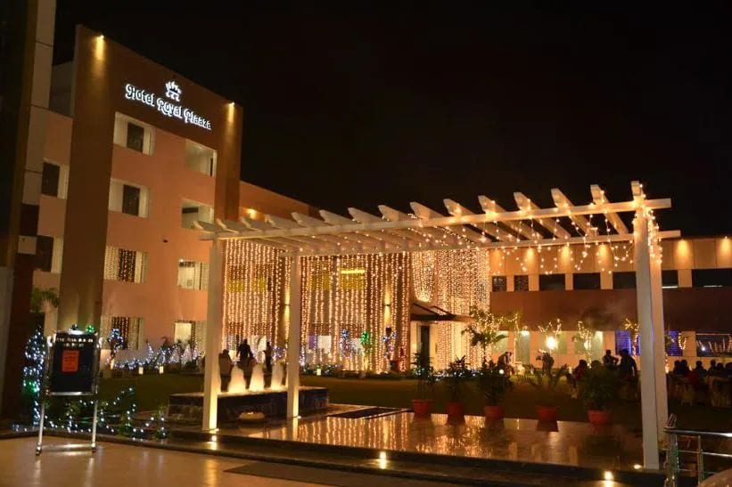 Hoshiarpur_Hotel_royal_plaaza_1
