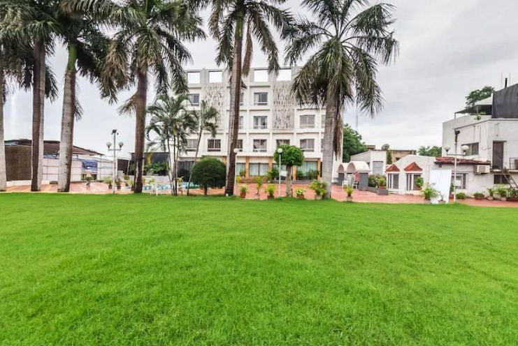 Jalgaon_President_cottage_resort_1