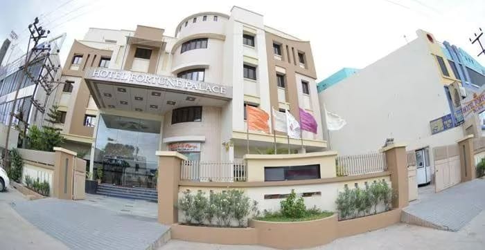 Jamnagar_Hotel_fortune_palace_1