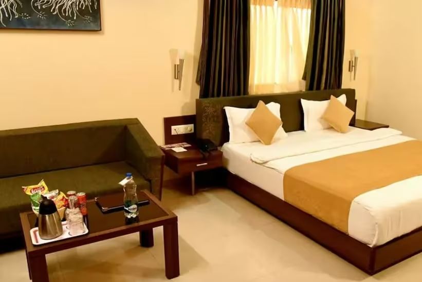 Jamnagar_Hotel_fortune_palace_2