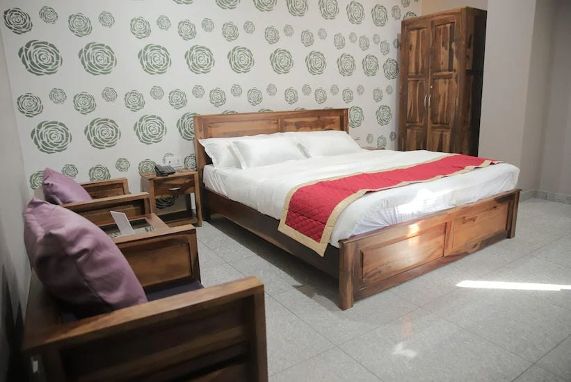 Jhunjhunu_Hotel_raj_palace_1