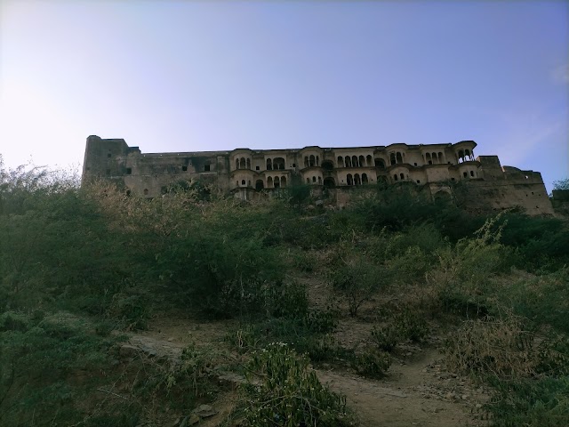 Jhunjhunu_Khetri_mahal_3