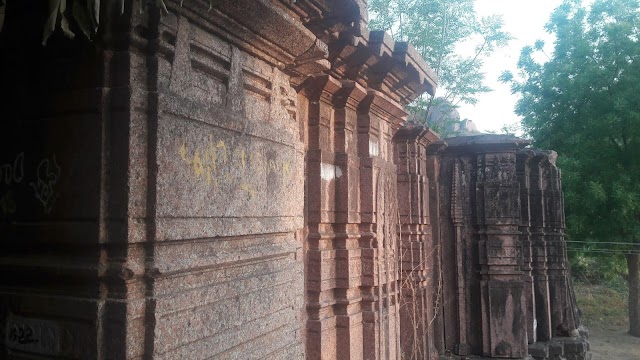 Karimnagar_Nagunur_fort_3