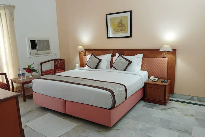 Khajuraho_Gw_greenwood_art_hotel_2