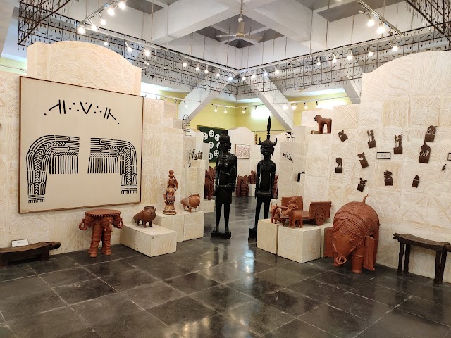 Khajuraho_Museum_of_tribal_and_folk_art_1