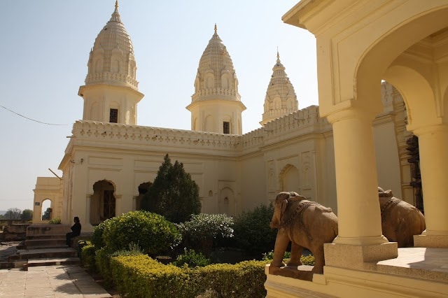 Khajuraho_Shantinatha_temple_1