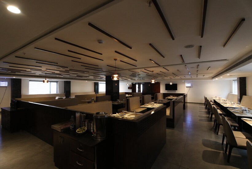 Khammam_Sri_sri_sri_hotel_1