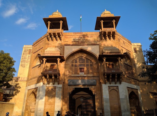 Kishangarh_Akbars_palace_1