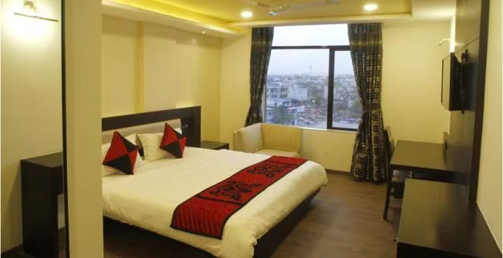 Kishangarh_Hotel_crystal_park_3