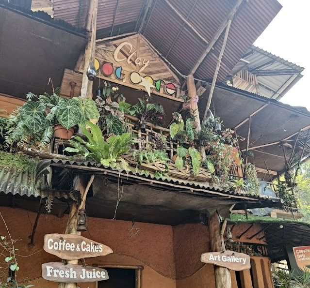Kottayam_Clay_art_cafe_1