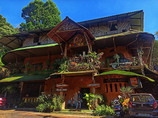 Kottayam_Clay_art_cafe_2