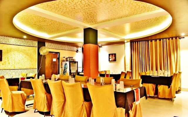 Lava_Sood_s_garden_retreat_and_restaurant_1