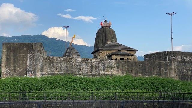 Palampur_Baijnath_temple_3