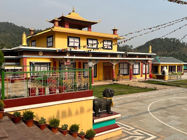 Palampur_Tashi_jong_monastery_2