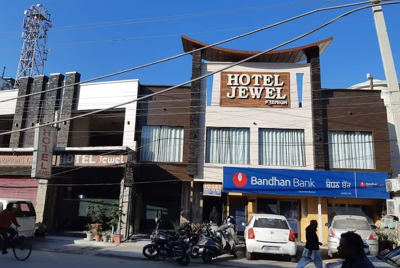 Pathankot_Hotel_jewel_premium_1