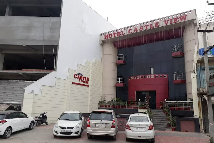 Roorkee_Hotel_castel_view_1