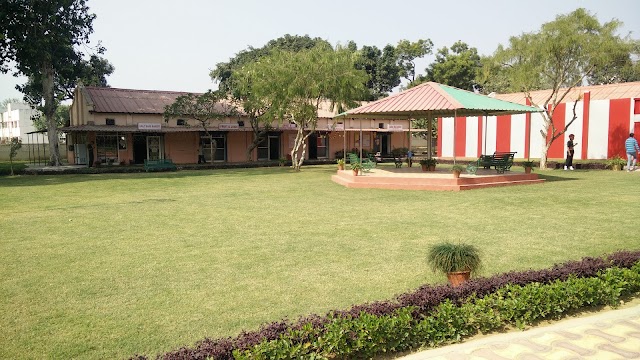 Roorkee_Sarvatra_market_2