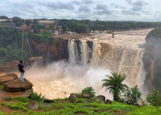 Sangli_Gokak_waterfall_1