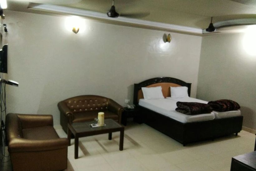 Shahjahanpur_Satyam_hotel_3