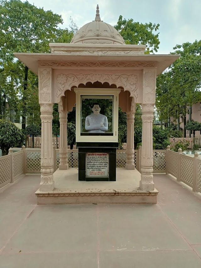 Shahjahanpur_Shaheed_park_1