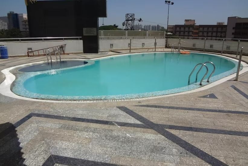 Thane_Hotel_satkar_residency_3