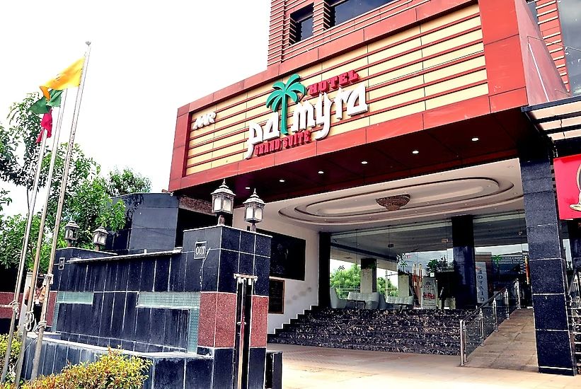 Tirunelveli_Hotel_palmyra_grand_suite_1