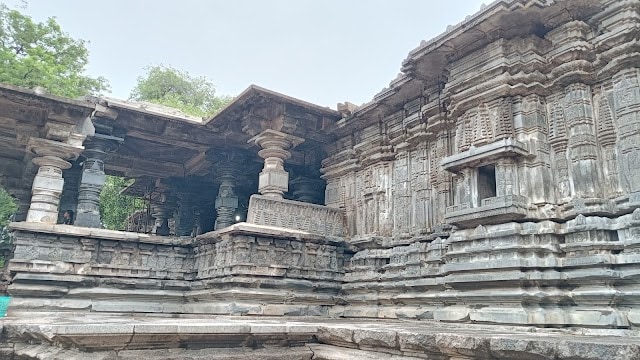 Warangal_Thousand_pillar_temple_3