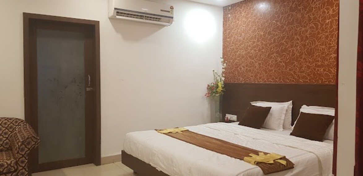 Akola_Greenland_cottages_2