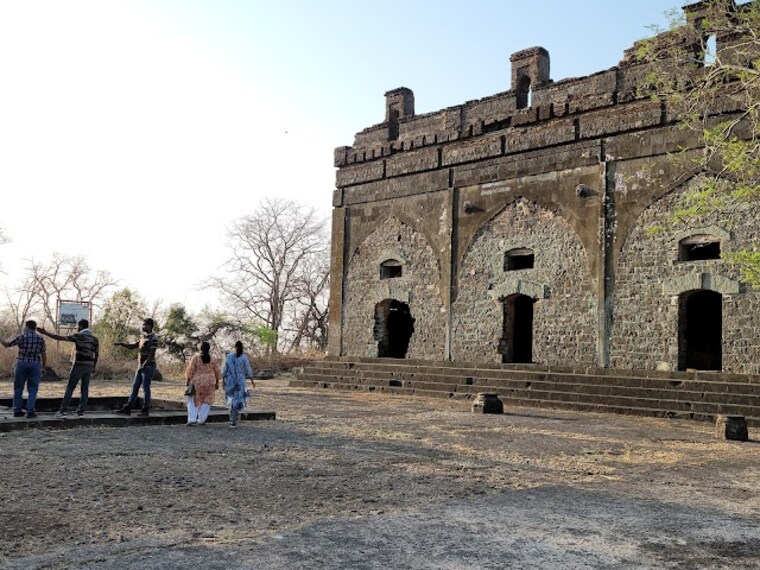 Akola_Narnala_fort_2