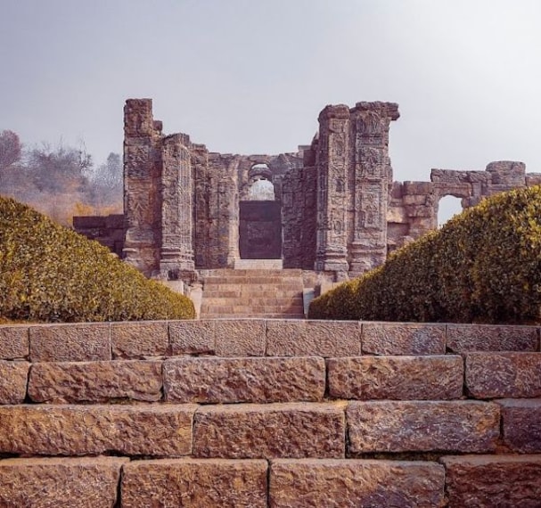 Anantnag_Martand_sun_temple_4