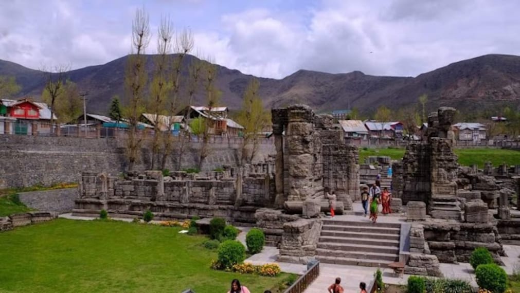 Anantnag_Martand_sun_temple_5