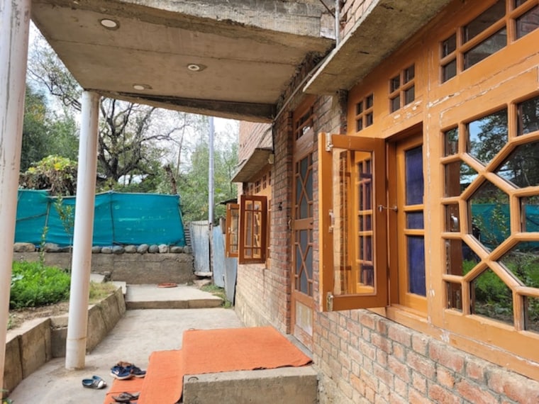 Anantnag_Umar_s_homestay_2