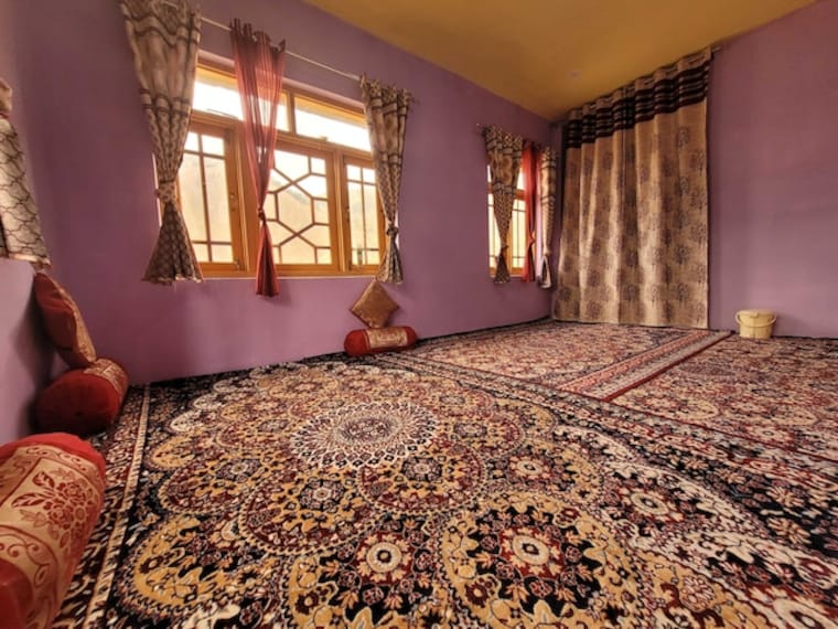 Anantnag_Umar_s_homestay_3