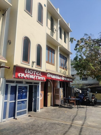 Ayodhya_Avantika_hotel_2