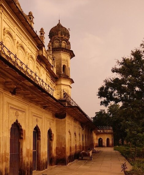 Ayodhya_Bahu_begum_ka_maqbara_2