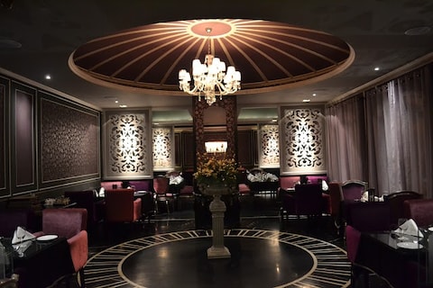 Aurum: The Elite Restaurant