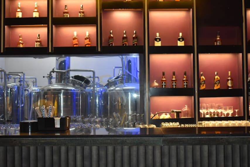 Bareilly_Infinity_brewer_and_club_1