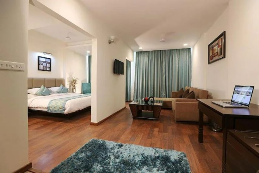 Bareilly_Sobti_continental_2