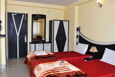 Hotel Bhawna International