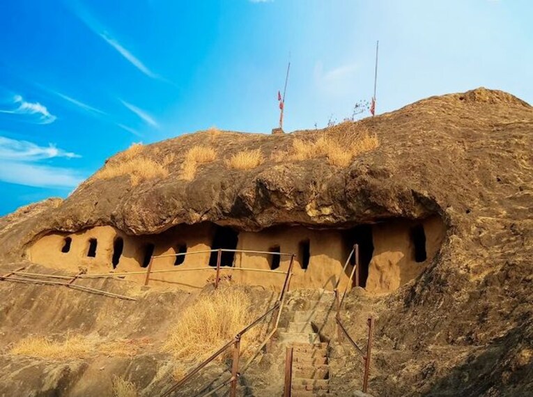 Bharuch_Kadia_dungar_caves_1