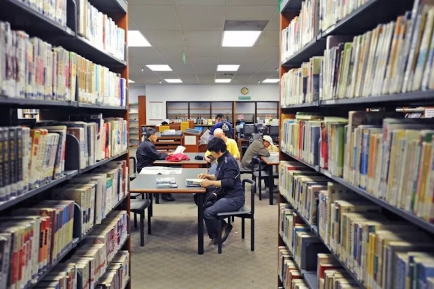 Bhavnagar_Barton_library_3