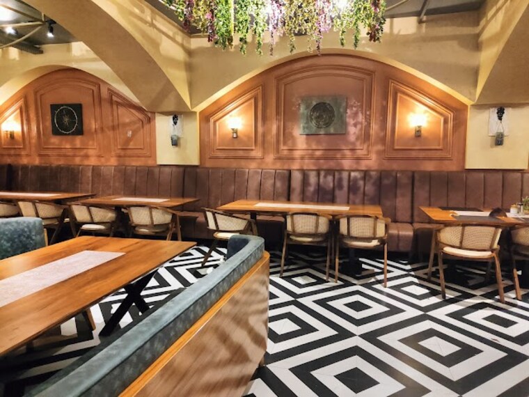 Bhavnagar_Mango_-world_cuisine_restaurant_2