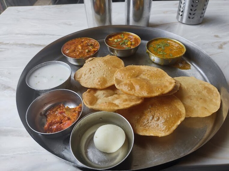 Bhilai_Highway_restaurant_2