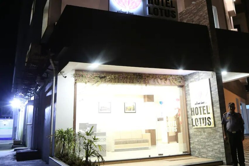 Chandrapur_Lotus_hotel_1