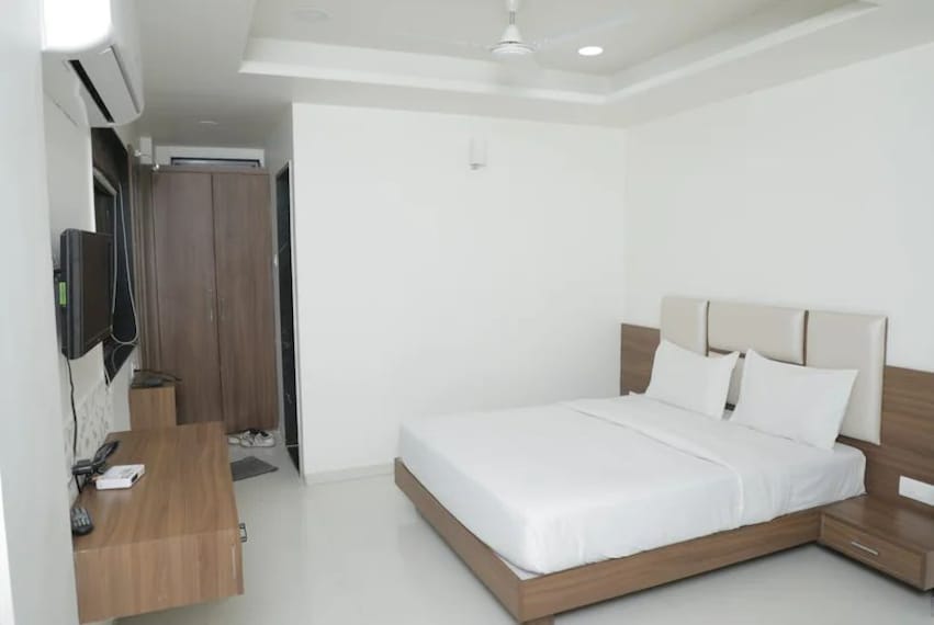 Chandrapur_Lotus_hotel_2